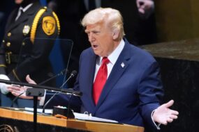 Donald Trump amenaza con imponer un arancel del 100% a las películas extranjeras para “proteger a Hollywood”