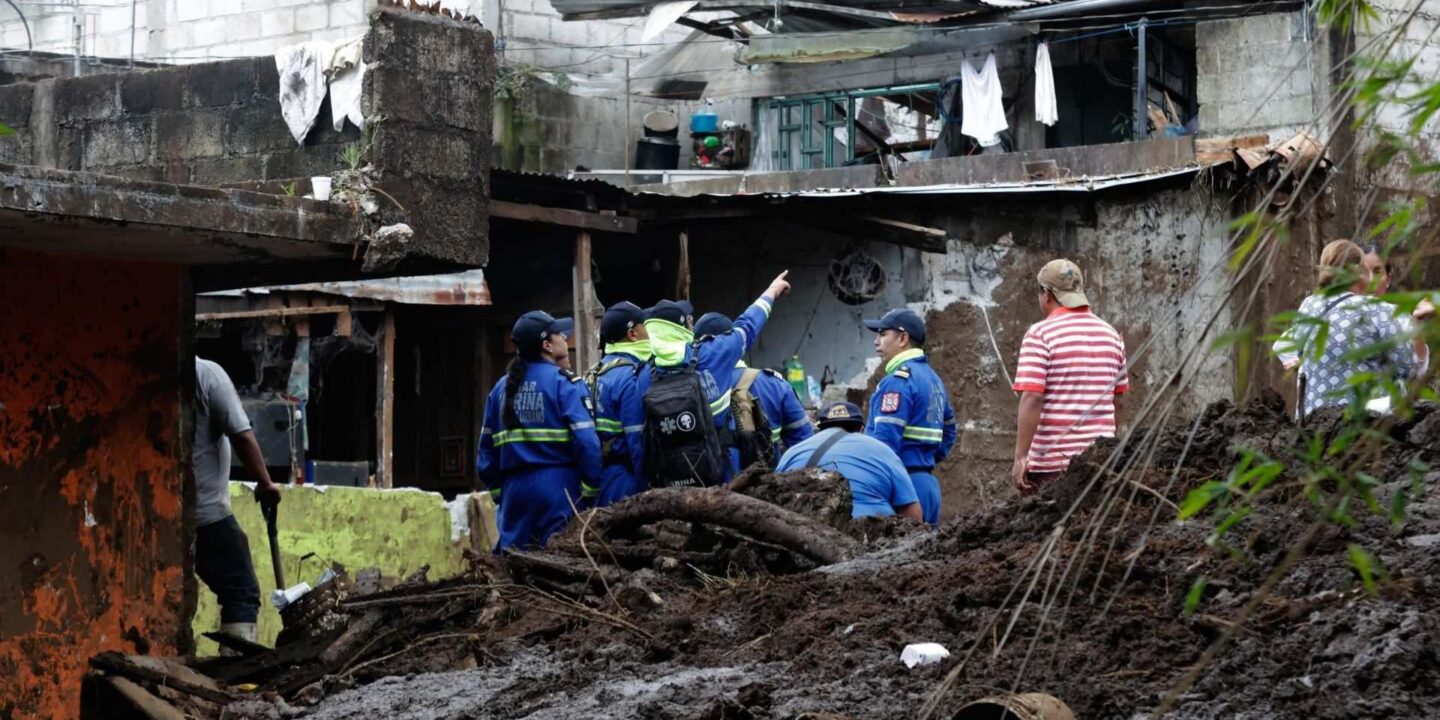 Aumenta a 64 cifra de muertes por lluvias en México; 65 desaparecidos registrados
