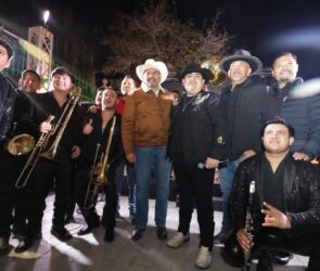 Presentan el musical “Gracias, Juárez” ante Cruz Pérez Cuéllar: un homenaje que refleja el orgullo juarense y el cariño a su alcalde