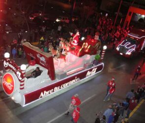 Ciudad Juárez brilla con la Caravana Coca-Cola