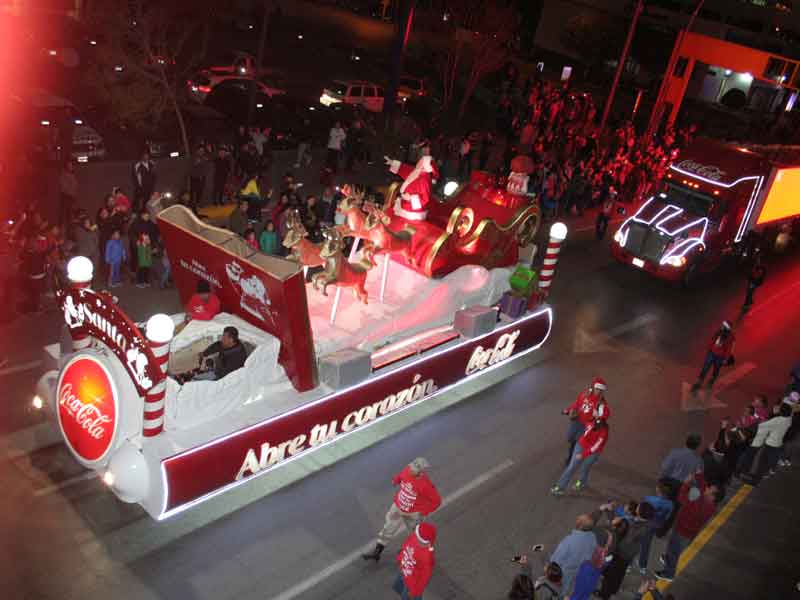 Ciudad Juárez brilla con la Caravana Coca-Cola